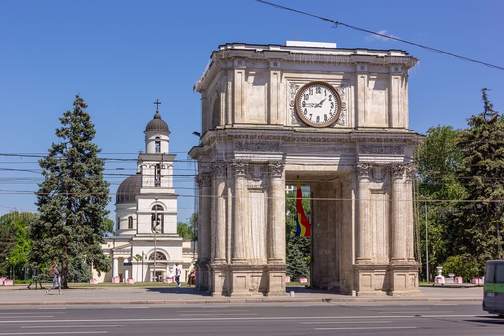 Arc de Triomphe et Cathédrale